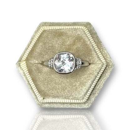 Elegant Cushion Cut Ring - Silver and Gold