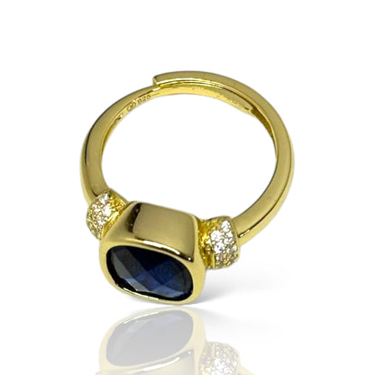 Elegant Cushion Cut Ring - Silver and Gold