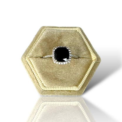 Elegant Cushion Cut Ring - Silver and Gold